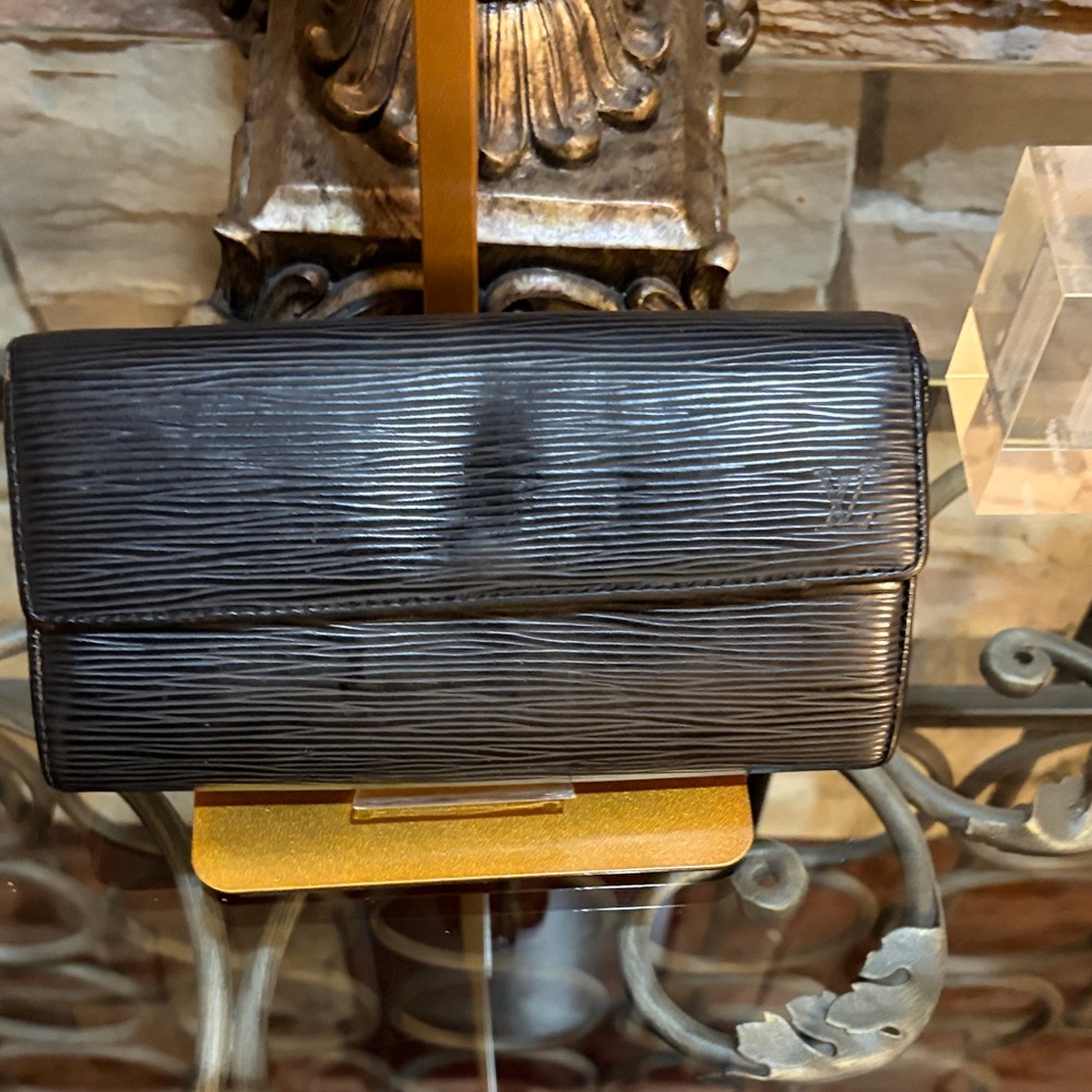 Louis Vuitton Textured Black Wallet